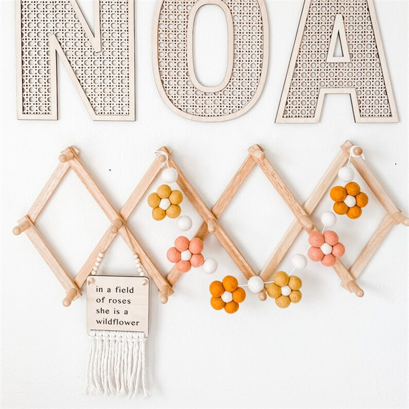Baby Nursery Garland - Guirlanda de margaridas de feltro feita
