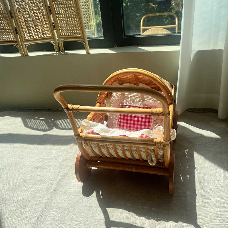 Carrinho de bebê de rattan tec - Baby Nursery Vintage Decor avaliação e preço